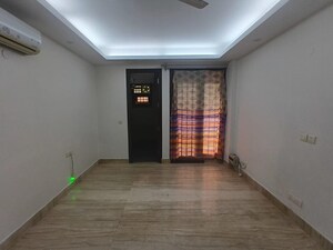 Room in 4 BHK Builder Floor at Greater Kailash I – for Rent