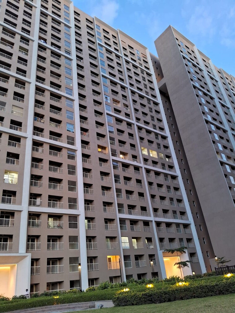 Exterior View, sobha-dream-gardens 2 Bedroom 1004 Sq.Ft. Apartment In Thanisandra Main Road Bangalore 9584320