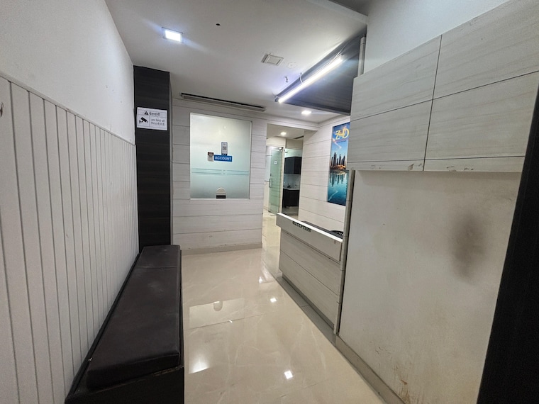 undefined, netaji subhash place Commercial Office Space 993 Sq.Ft. In Netaji Subhash Place Delhi 9584360