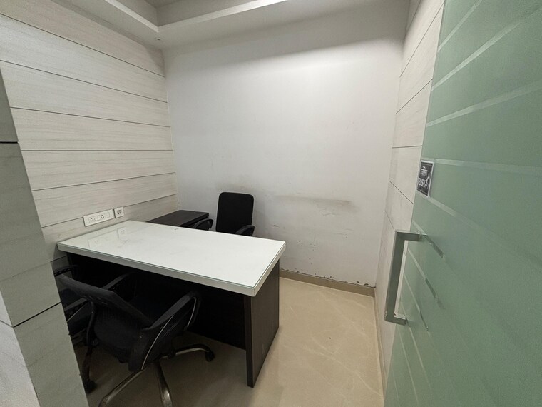 Team Area, netaji subhash place Commercial Office Space 993 Sq.Ft. In Netaji Subhash Place Delhi 9584360
