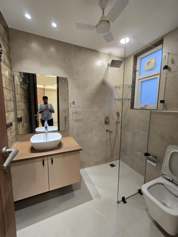 Team Area, sushant lok i 4 Bedroom 2815 Sq.Ft. Builder Floor In Sushant Lok I Gurgaon 9584344