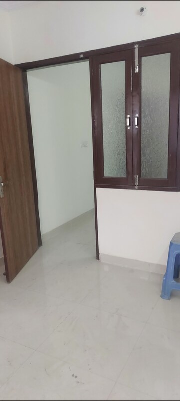 Room in 1 BHK Apartment at Aadharshila Apartment, Sarita Vihar – for Rent