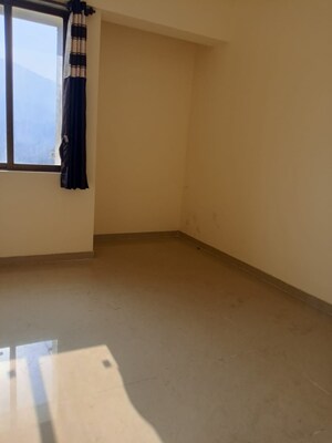 Room in 1 BHK Apartment at Raunak Heights, Ghodbunder Road – for Sale