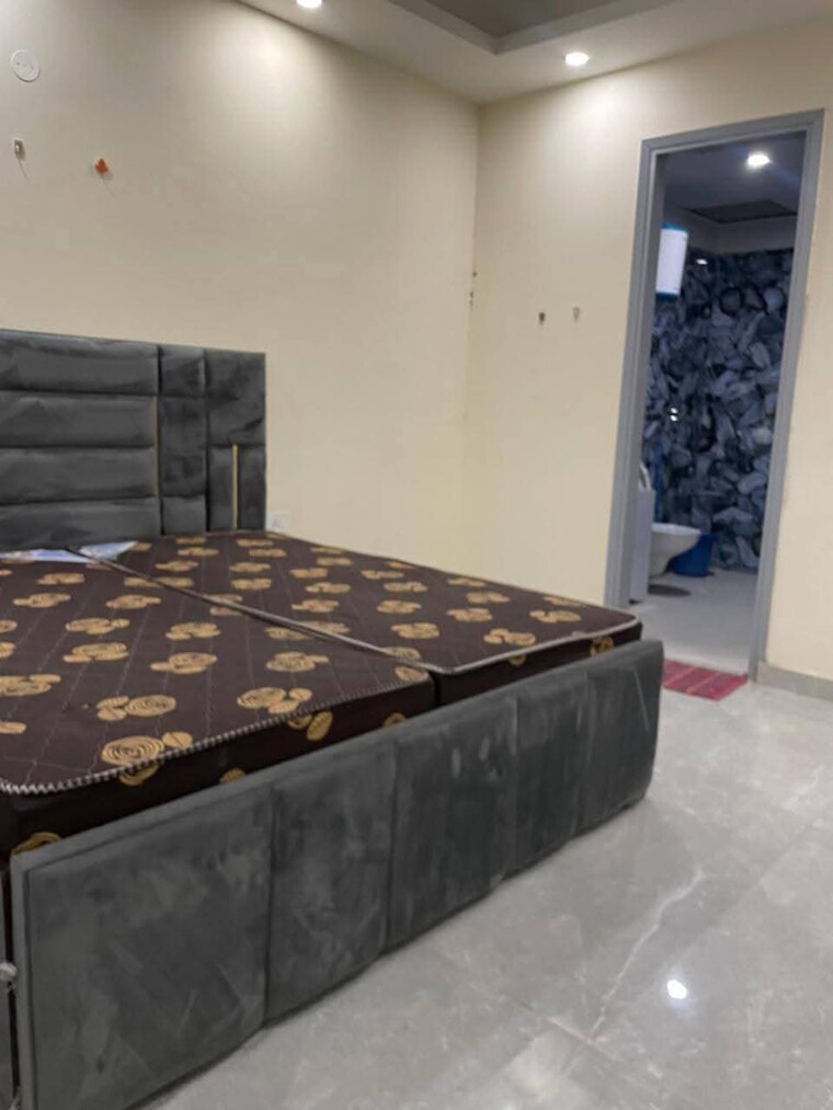 Bedroom, saket 3 Bedroom 1500 Sq.Ft. Builder Floor In Saket Delhi 9584427