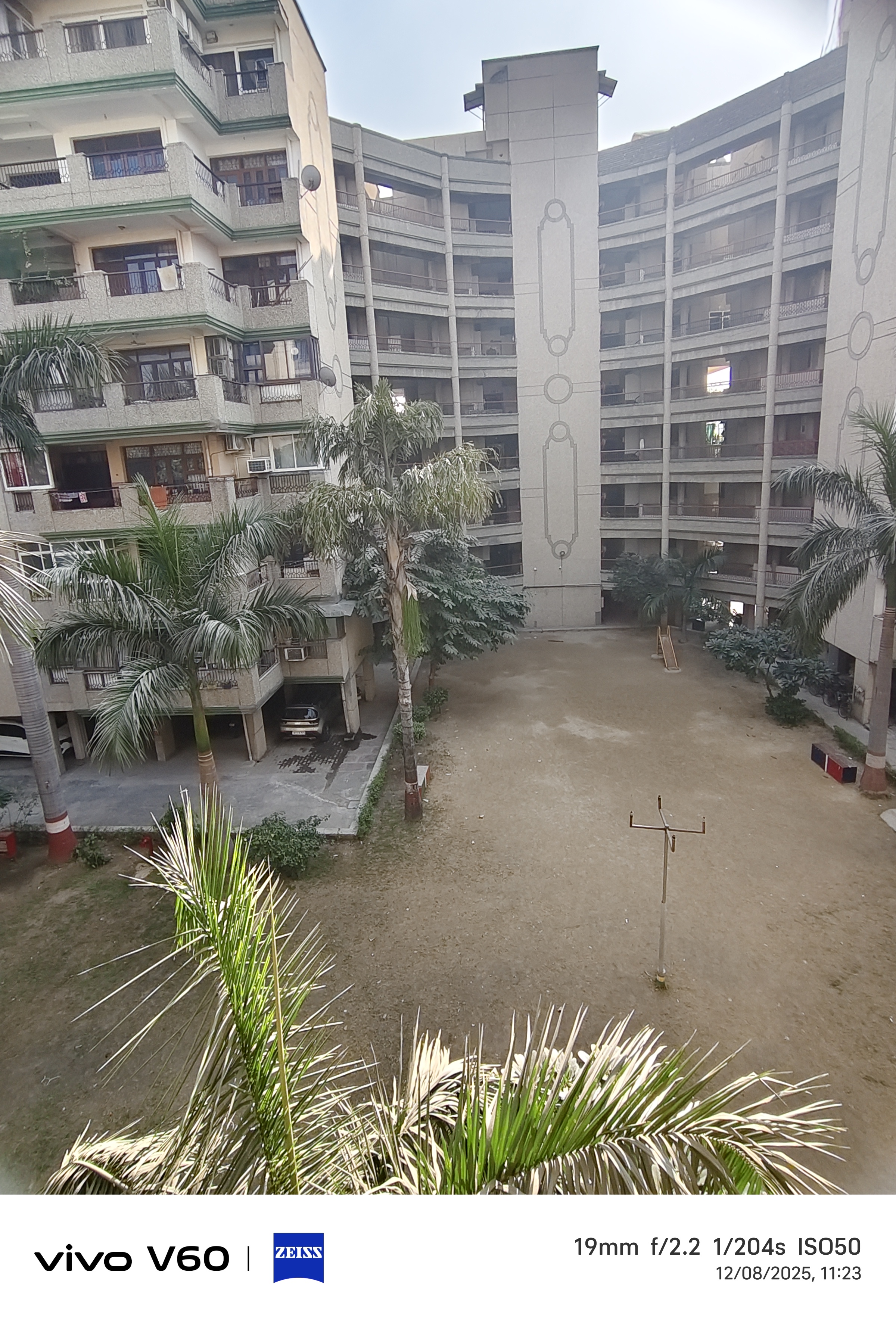 2 BHK + Pooja Room Apartment For Rent in Antriksh Gateway Apartments