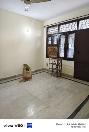 Room in 2 BHK Apartment at Antriksh Gateway Apartments, Sector 51 – for Rent