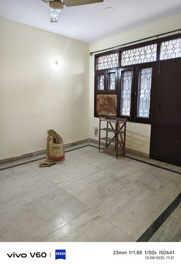 Room in 2 BHK Apartment at Antriksh Gateway Apartments, Sector 51 – for Rent