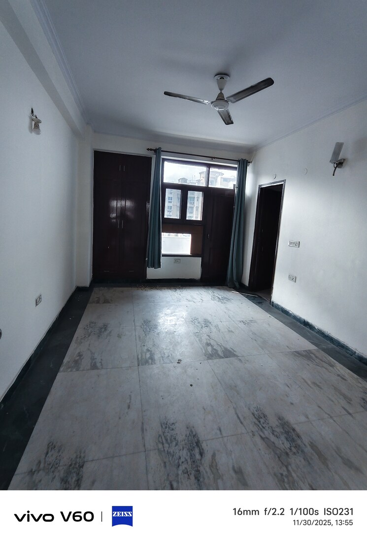 Room, mahagun-manor 3 Bedroom 1670 Sq.Ft. Apartment In Sector 50 Noida 9584477
