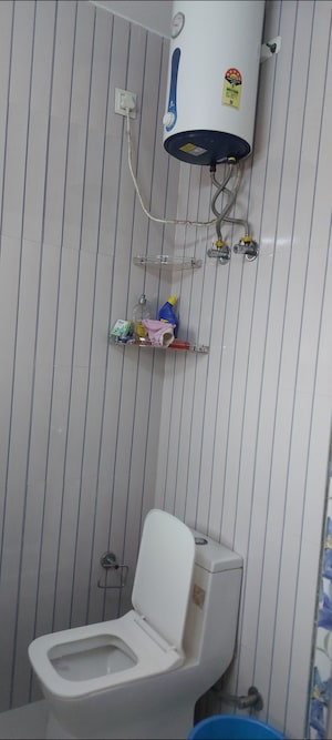 Bathroom in 1 BHK Apartment at Sarita Vihar Pocket-C RWA, Sarita Vihar – for Rent
