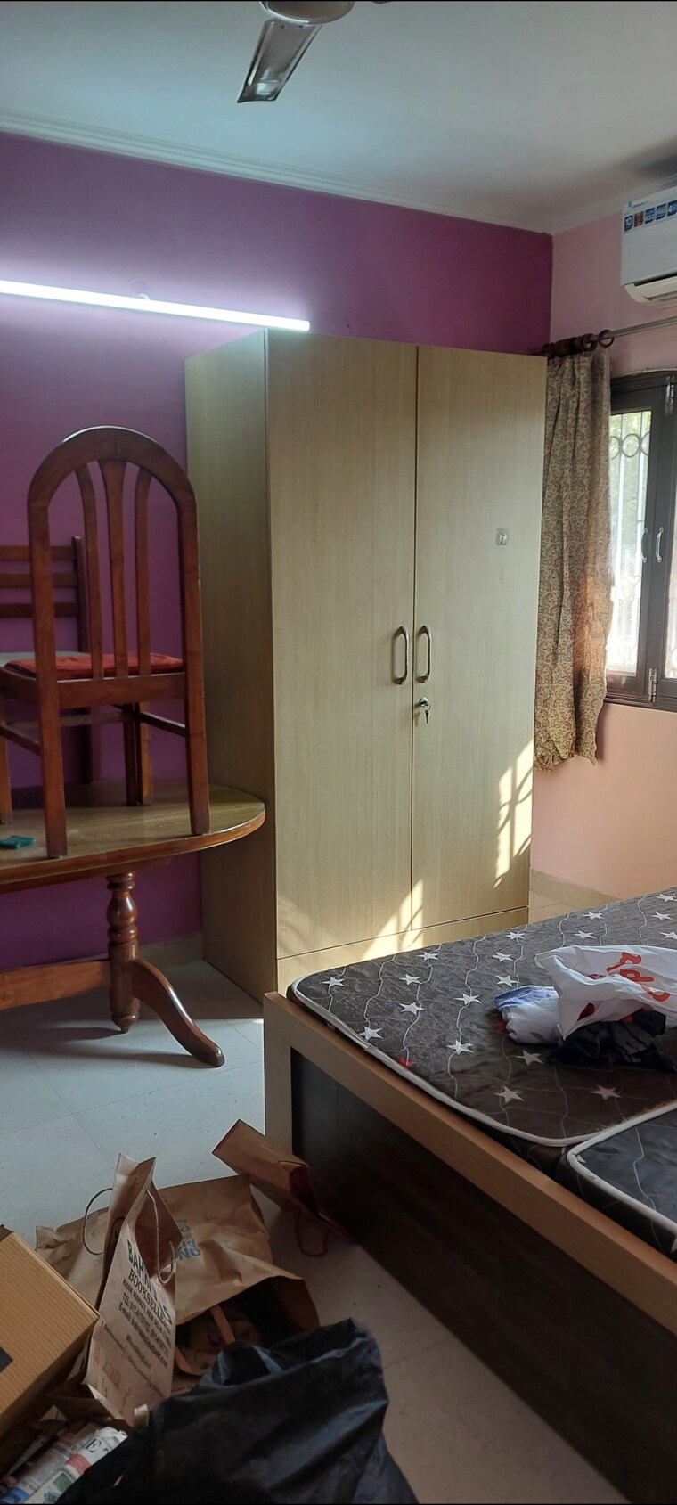 Bedroom, sarita-vihar-pocket-c-rwa 1 Bedroom 450 Sq.Ft. Apartment In Sarita Vihar Delhi 9584520
