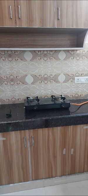 Furnished Amenities in 1 BHK Apartment at Sarita Vihar Pocket-C RWA, Sarita Vihar – for Rent