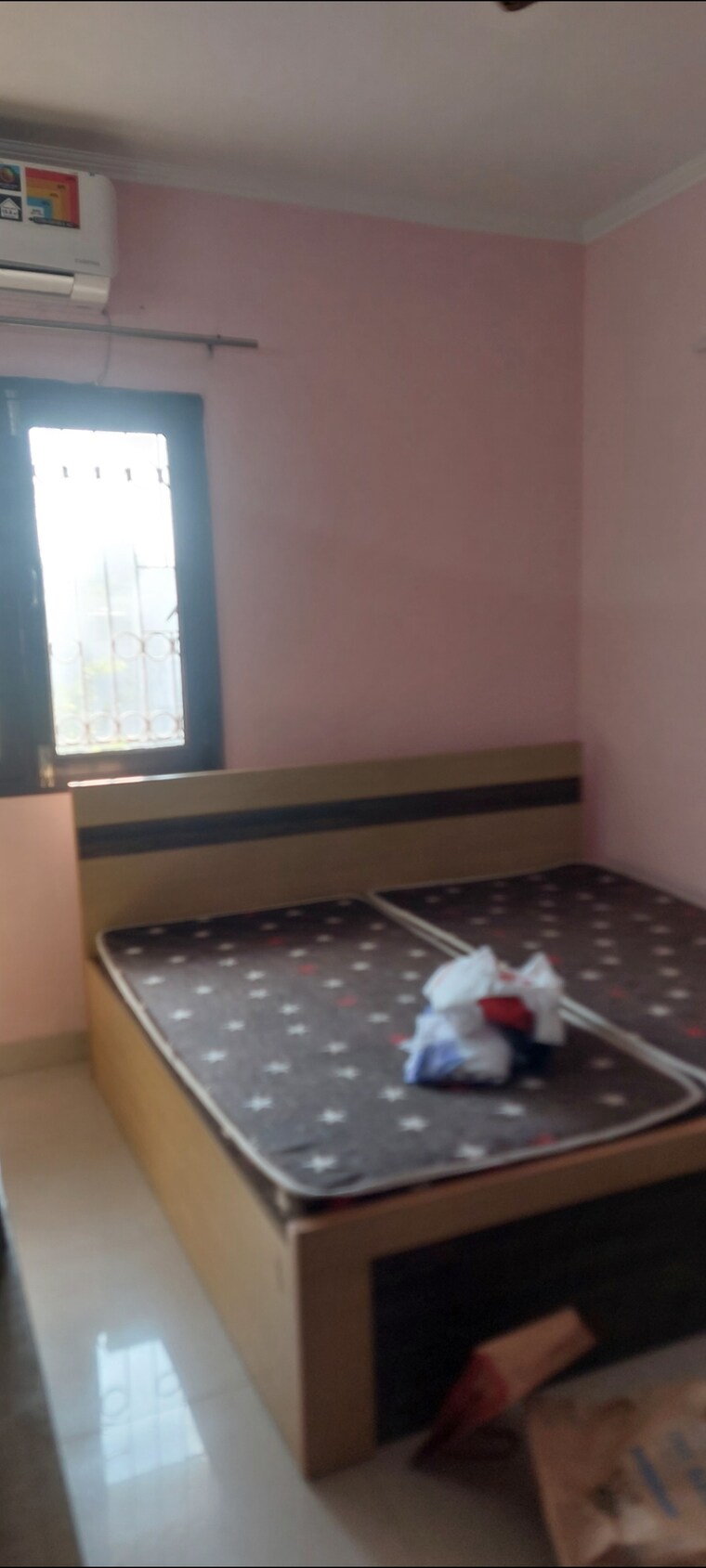 Bedroom, sarita-vihar-pocket-c-rwa 1 Bedroom 450 Sq.Ft. Apartment In Sarita Vihar Delhi 9584520