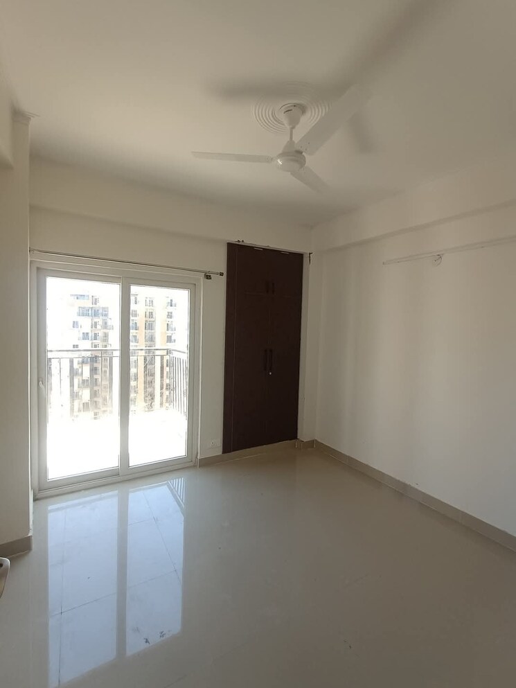 Room, amrapali-terrace-homes 2.5 Bedroom 940 Sq.Ft. Apartment In Tech Zone 4 Greater Noida Greater Noida 9584535