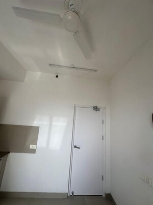 Bathroom in 3.5 BHK Apartment at Vipul Greens, Sector 48 – for Rent