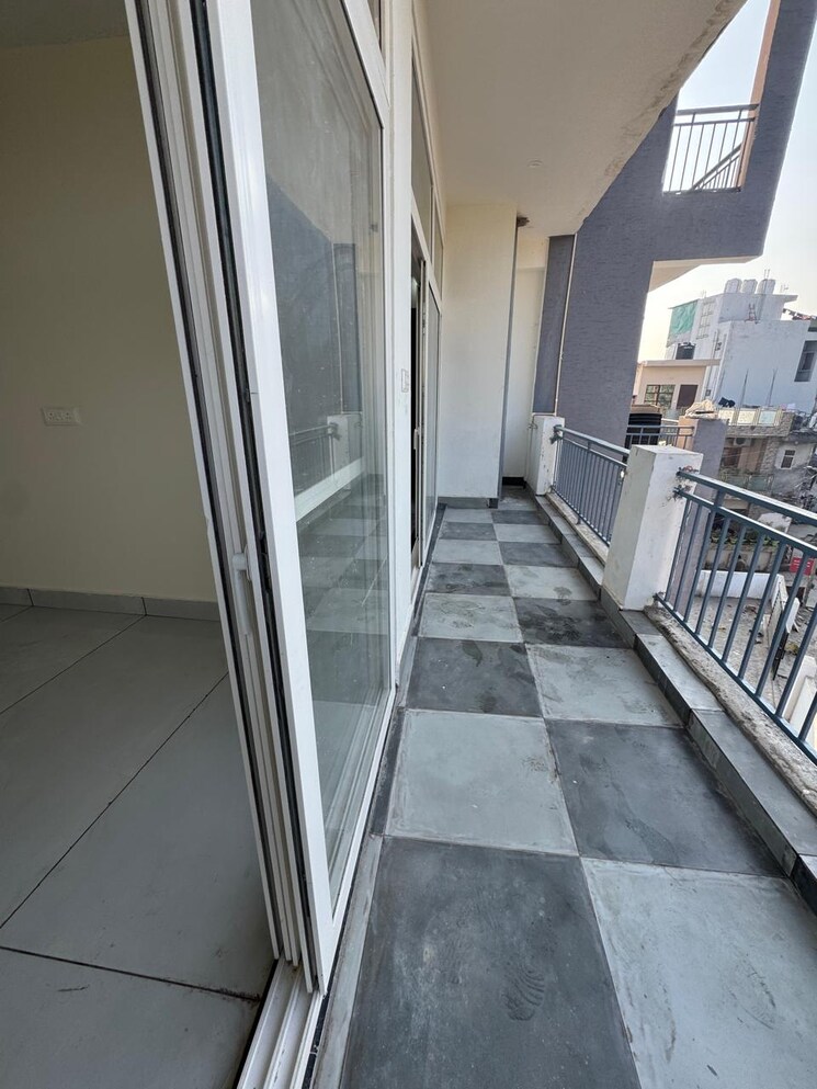 Balcony, sahastradhara road 2 Bedroom 1200 Sq.Ft. Apartment In Sahastradhara Road Dehradun 9584580