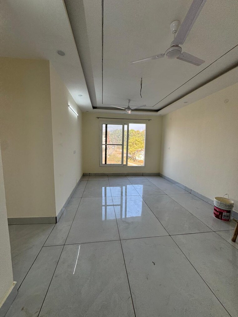 Room, sahastradhara road 2 Bedroom 1200 Sq.Ft. Apartment In Sahastradhara Road Dehradun 9584580