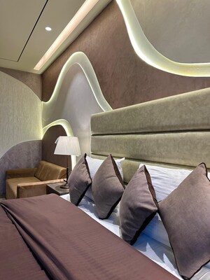 Furnished Amenities in 3.5 BHK Apartment at Orchid Petals, Sector 49 – for Rent