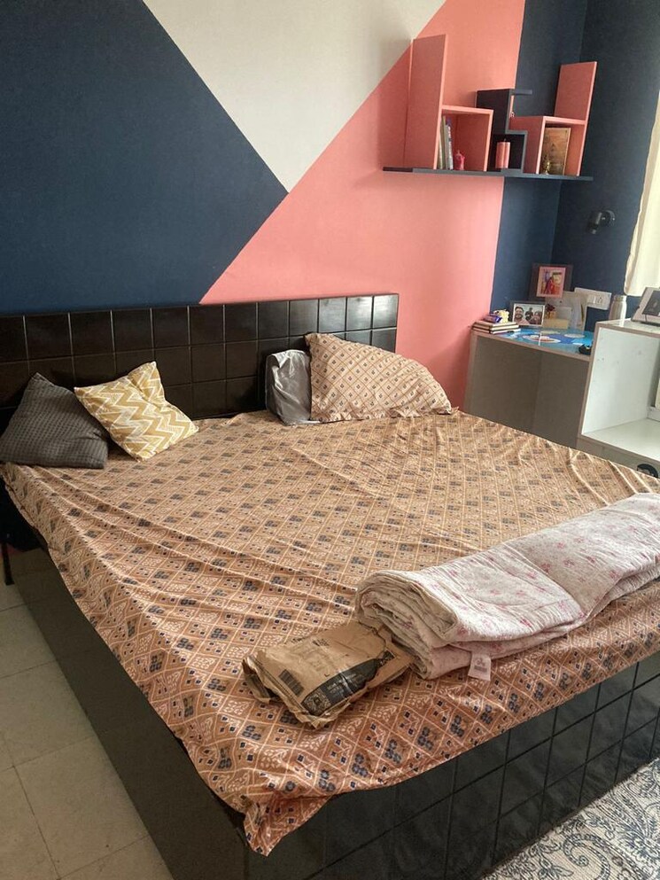 Bedroom, dlf-building-10 3 Bedroom 300 Sq.Ft. Builder Floor In Dlf Phase ii Gurgaon 9584605