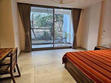 Room in 1 BHK Apartment at Novus Tower, Sector 18 – for Rent