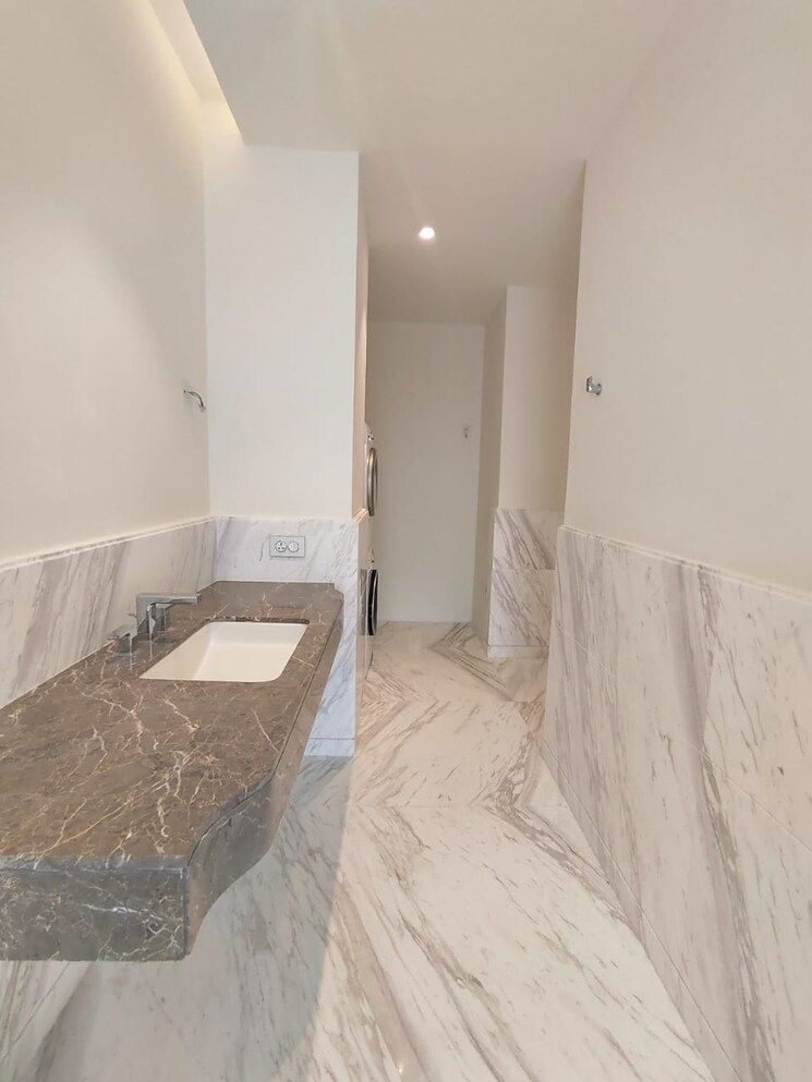 Bathroom, bhartiya-city-leela-residences Studio 813 Sq.Ft. Apartment In Thanisandra Main Road Bangalore 9584646