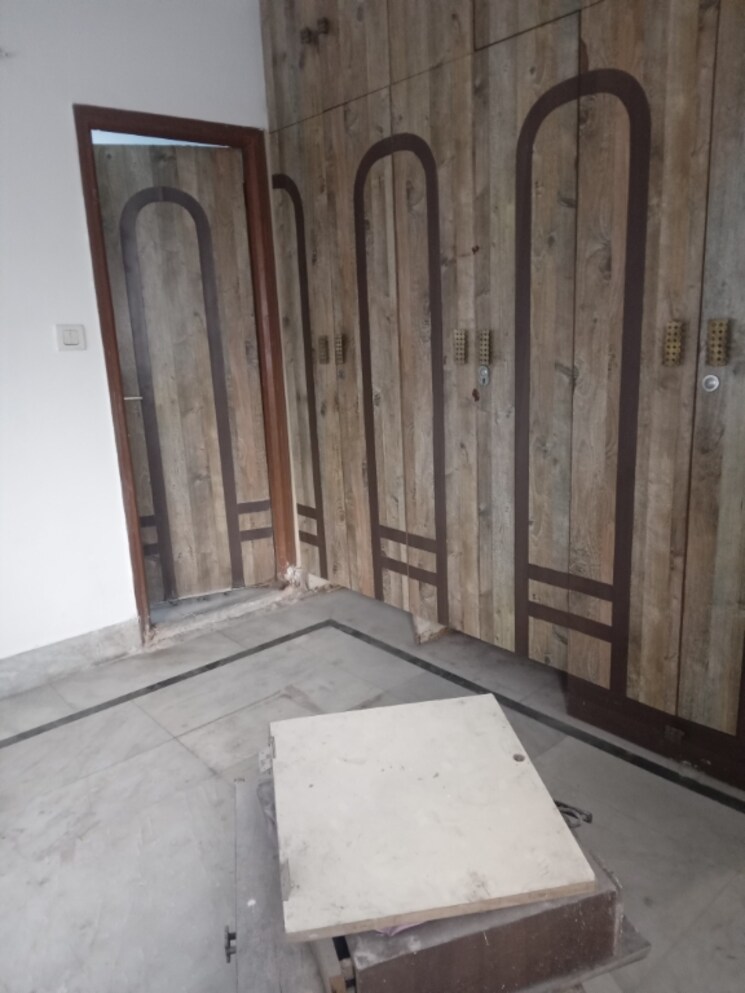 Room, fort-residency 6 Bedroom 3100 Sq.Ft. Apartment In Behala Kolkata 9585042