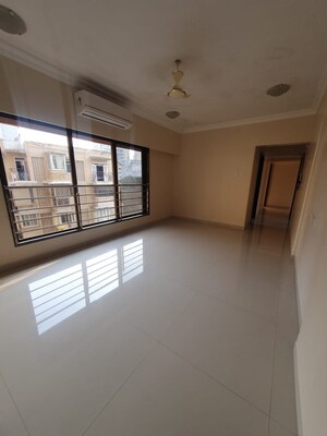 Room in 3 BHK Apartment at Prakash Two Roses, Bandra West – for Sale