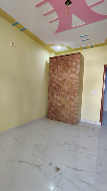 Room in 2 BHK Builder Floor at Dwarka Mor – for Rent