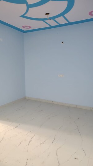 Room in 2 BHK Builder Floor at Dwarka Mor – for Rent