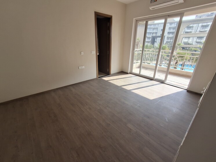 Room, the-center-court 3.5 Bedroom 2175 Sq.Ft. Apartment In Sector 88a Gurgaon 9584733