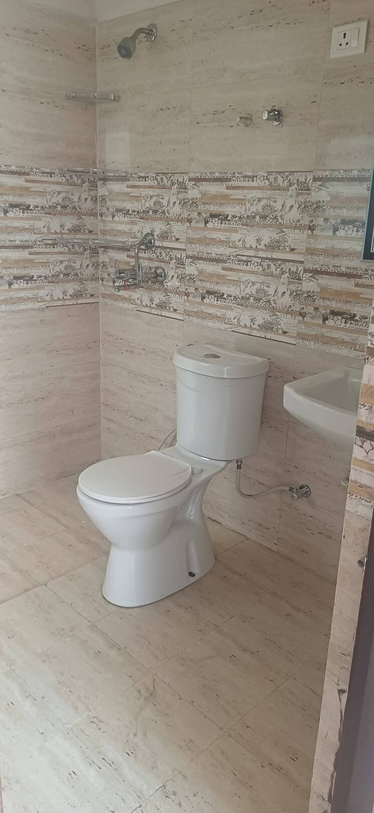 Bathroom, amrapali-golf-homes 2 Bedroom 835 Sq.Ft. Apartment In Sector 4 Greater Noida Greater Noida 9584740