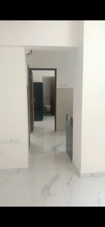 Room in 2 BHK Apartment at Pratham ARC Aura, Andheri West – for Rent