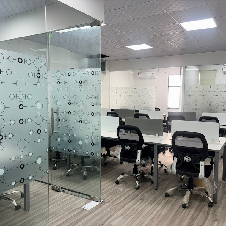 Team Area, sector 2 Commercial Office Space 500 Sq.Ft. In Sector 2 Noida 9584822