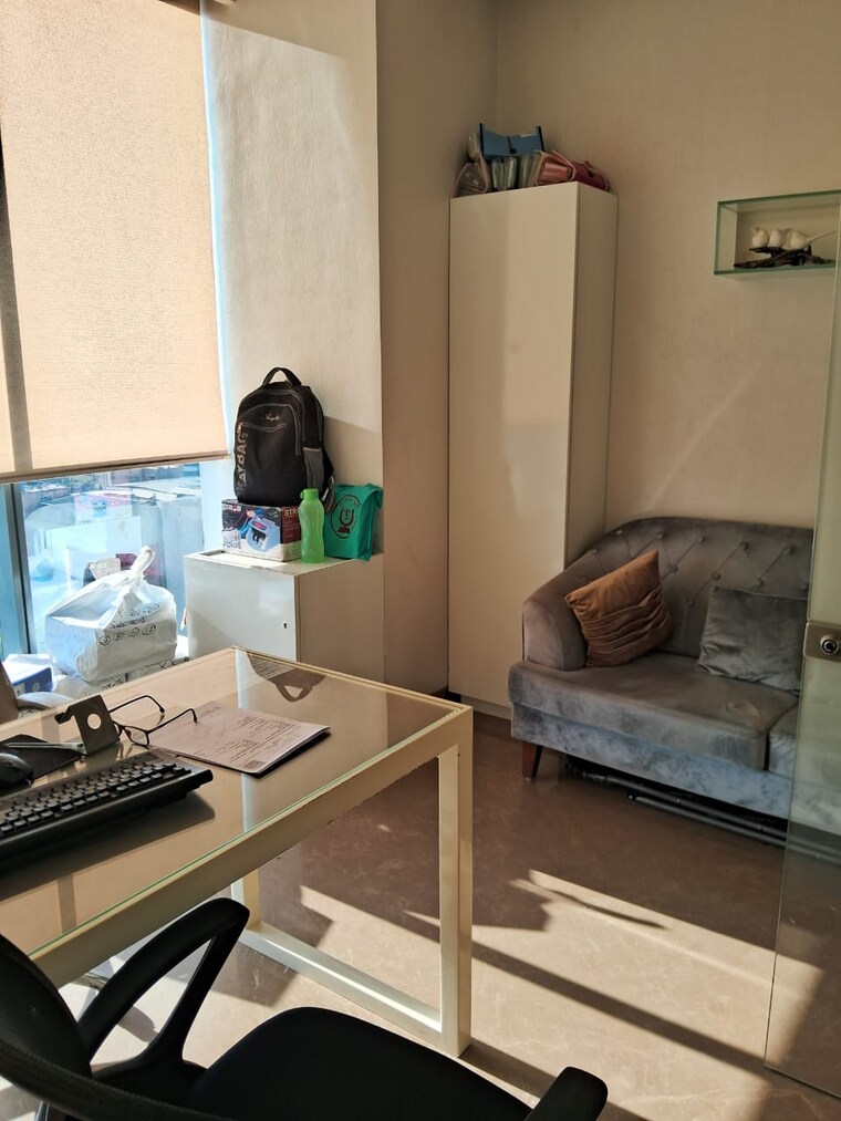 Team Area, remi-commercio Commercial Office Space 840 Sq.Ft. In Andheri West Mumbai 9584803