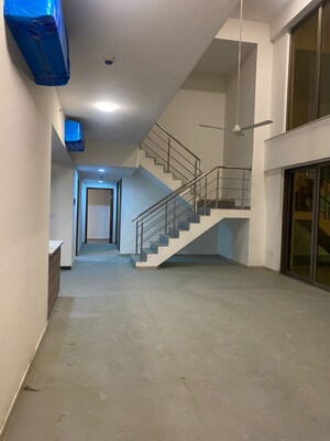 Room in 5 BHK Penthouse at Pioneer Park Presidia, Sector 62 – for Rent