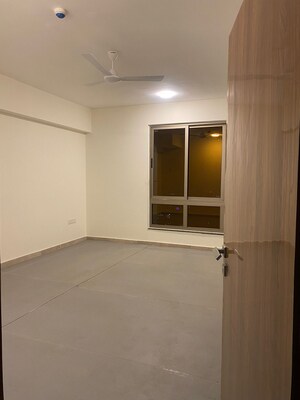 Room in 5 BHK Penthouse at Pioneer Park Presidia, Sector 62 – for Rent