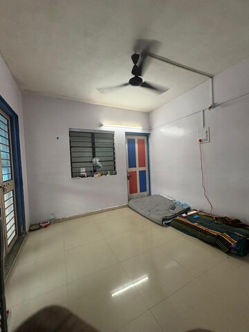 Room in 2 BHK Apartment at Rohan Enclave, Dapodi – for Rent