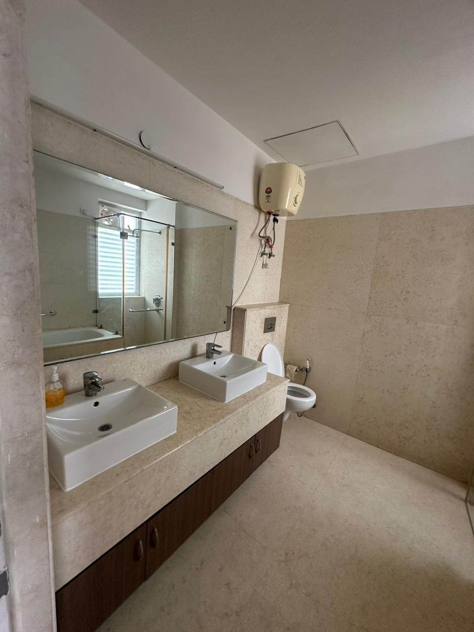 4 BHK + Servant Room Apartment For Rent in Pioneer Park Presidia