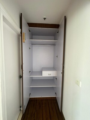 Furnished Amenities in 4 BHK Apartment at Pioneer Park Presidia, Sector 62 – for Rent