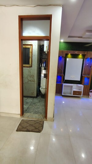 Building Lobby in 3 BHK Builder Floor at Dwarka Mor – for Rent