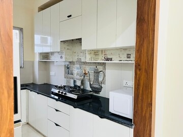 Kitchen in 3.5 BHK Builder Floor at Sector 43 – for Rent