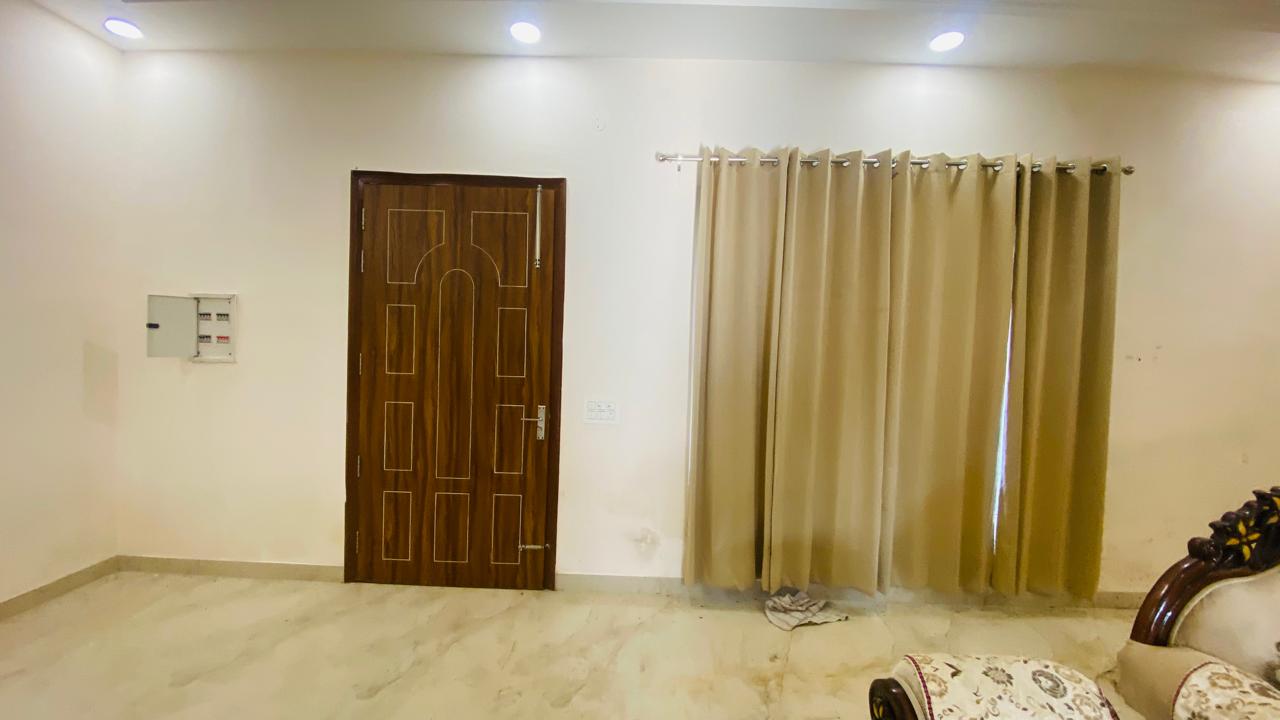 2 BHK Independent House For Rent in DLF Hyde Park