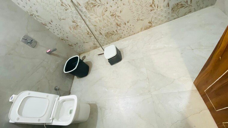 Bathroom, dlf-hyde-park 2 Bedroom 1000 Sq.Ft. Independent House In South Mullanpur Chandigarh 9585058