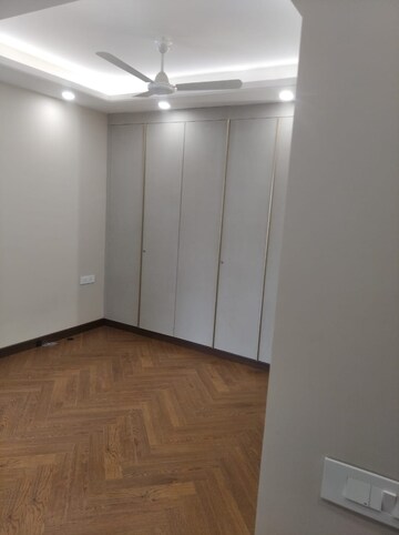 Room in 3 BHK Builder Floor at Gulmohar Park – for Rent