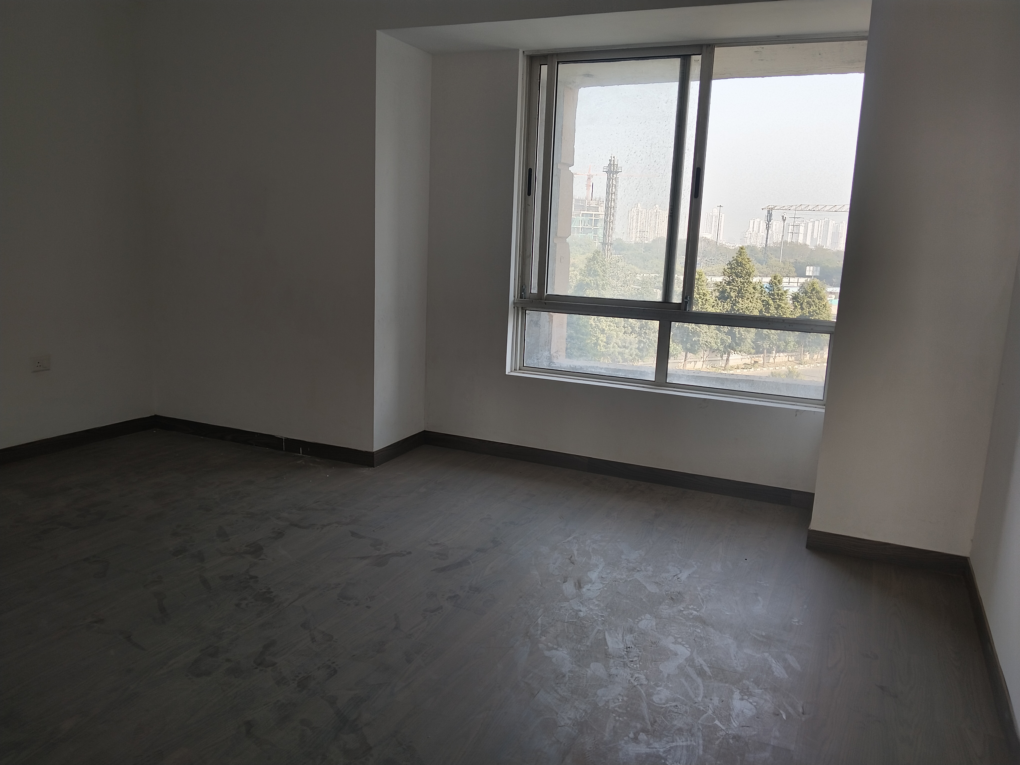 3 BHK 2600 Sq.Ft. Apartment in Jaypee Imperial Court