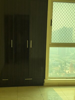 Room in 3.5 BHK Apartment at Gaur Saundaryam, Tech Zone 4 Greater Noida – for Rent