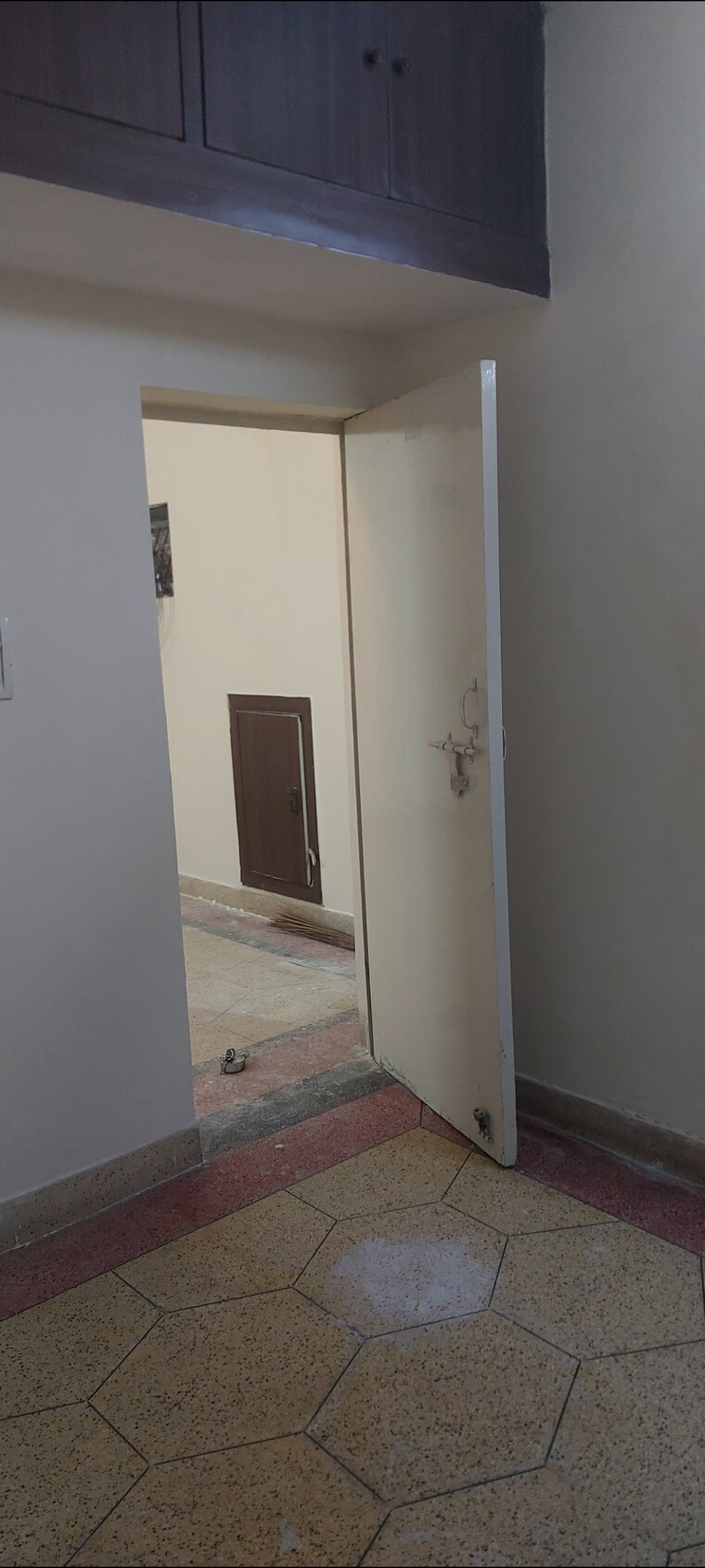 Room, aadharshila-apartment 1 Bedroom 450 Sq.Ft. Apartment In Sarita Vihar Delhi 9585089