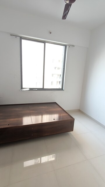 Room in 2 BHK Apartment at Pimple Saudagar – for Rent