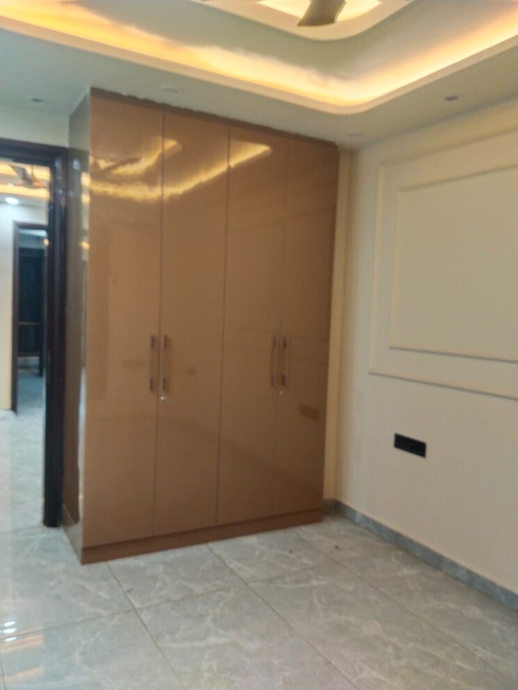 Room, ansal-plaza-sector-23 3 Bedroom 2400 Sq.Ft. Builder Floor In Sector 23 Gurgaon 9585167