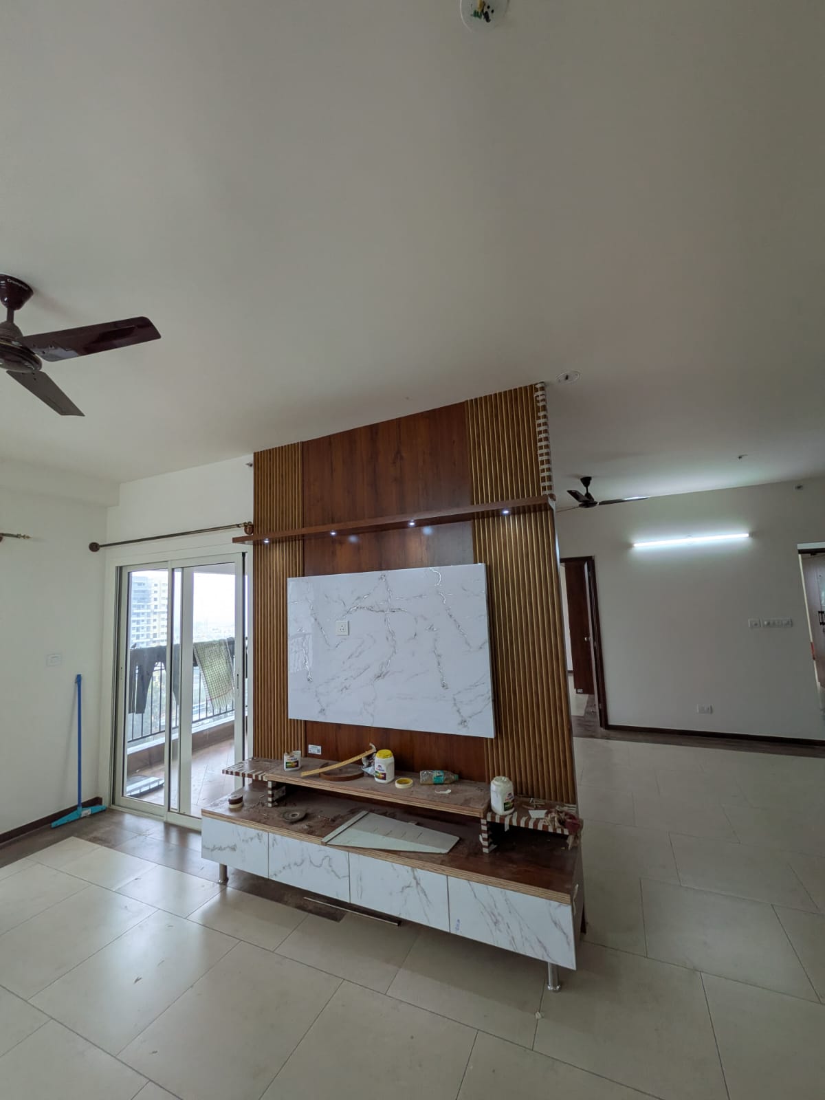 3 BHK + Servant Room Apartment For Rent in G Corp The Icon