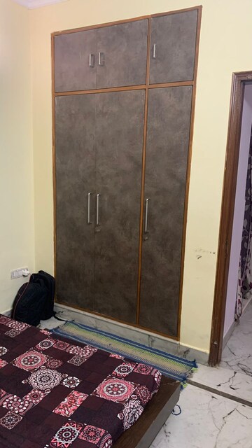 Furnished Amenities in 2.5 BHK Builder Floor at Ansal Plaza Sector-23, Sector 23 – for Rent